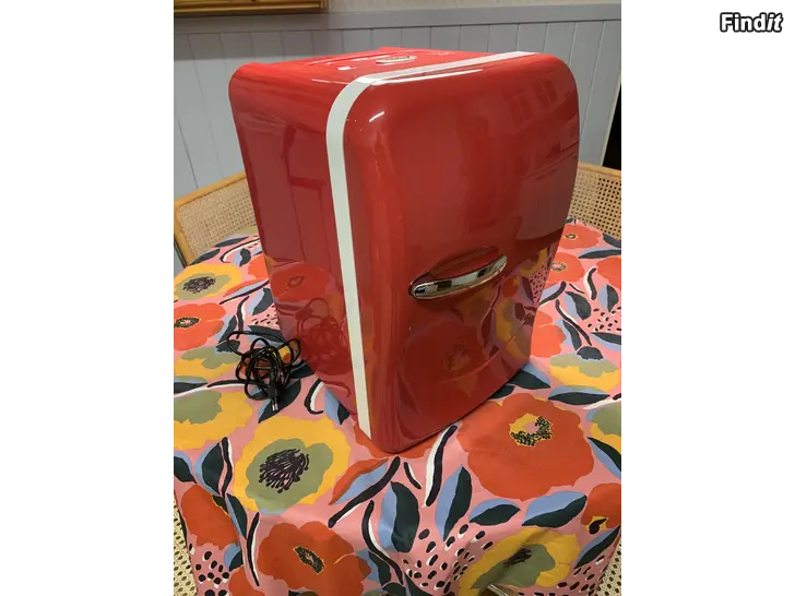 Säljes Minikylskåp rött