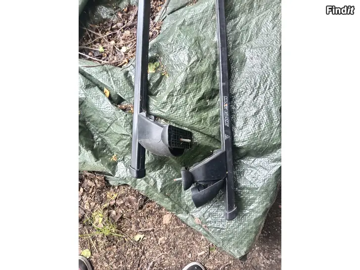 Myydään Kattotelineet, muistaakseni citroen