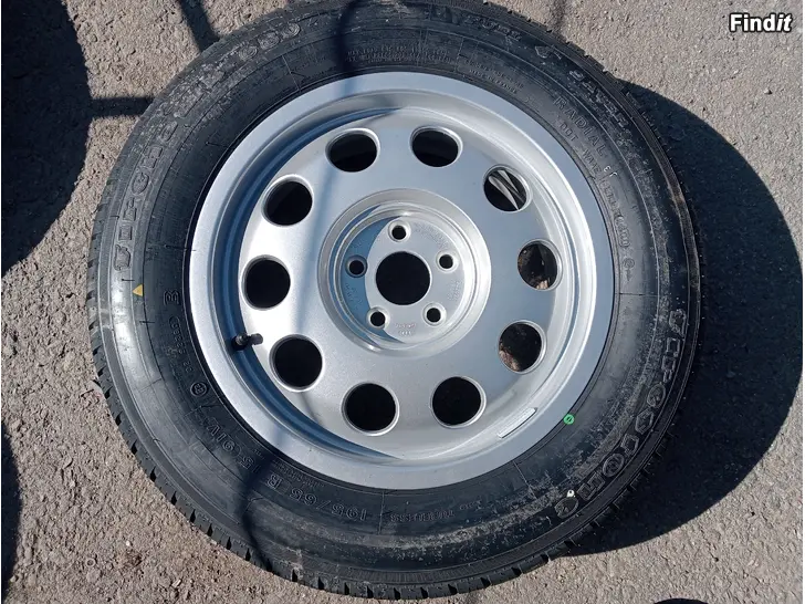 Myydään Kesärengas 195/65R15 Firestone Audin aluilla 5-100