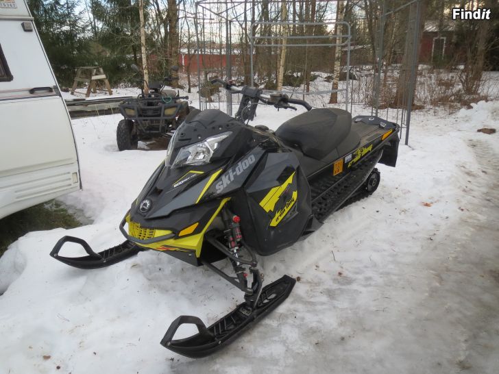 Säljes Ski-doo MXZ  X-RS 600 E-tec Iron dog