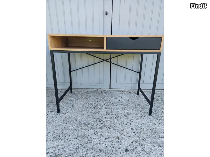 Myydään Jysk Trappedal työpöytä