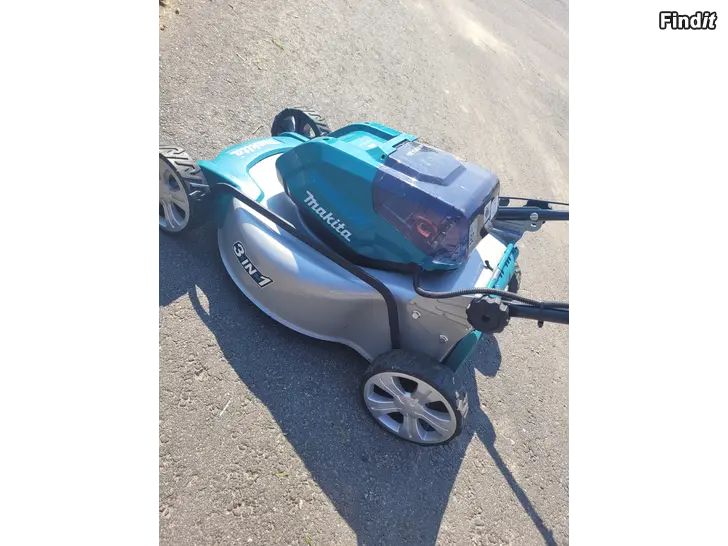 Myydään Akkuruohonleikkuri Makita DLM460Z 2x18V