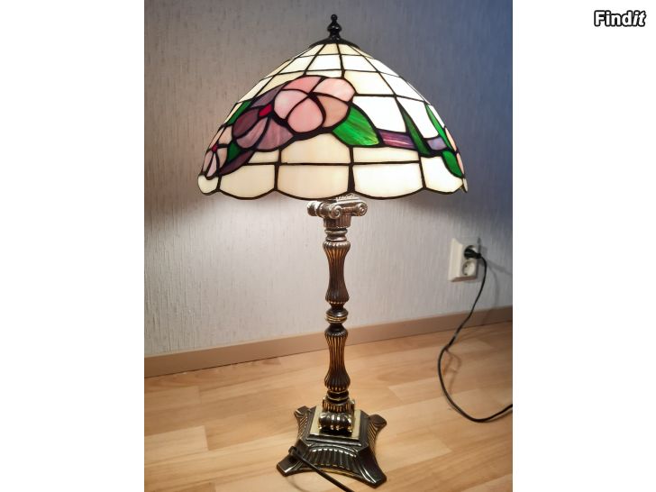 Säljes Tiffanylampa