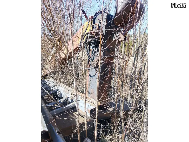 Myydään Lastbilskran Peku 985