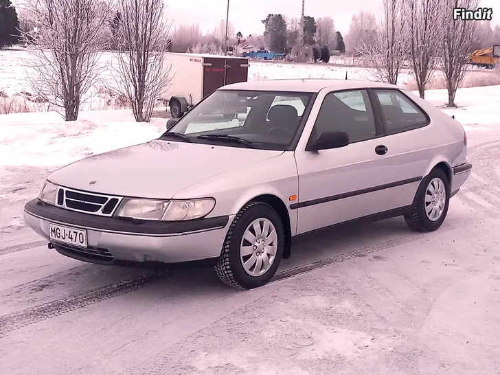 Myydään Saab 900 SE 2.0 VÄHÄN AJETTU