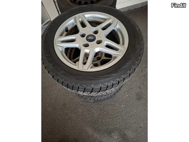 Myydään 4x108 kitkarengassarja
