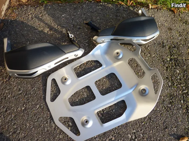 Myydään MP Vilkkuja peilejä jne