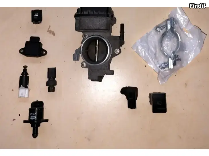 Myydään Kaasuläpäkotelo tyhjäkäyntianturi kaasuläpäanturi