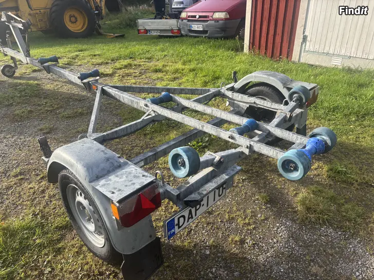 Säljes Aku 700