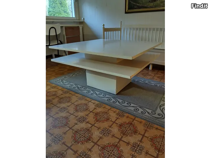 Säljes Bord, stol, lampa, brödrost