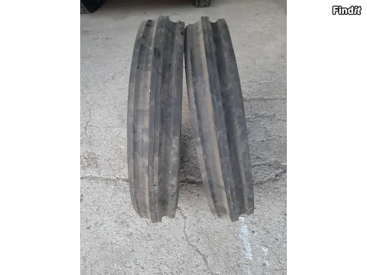 Myydään 2kpl rengas 5,00-15 BKT