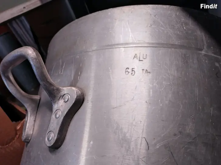 Säljes Aluminiumkastrull enorm 65 ltr med lock
