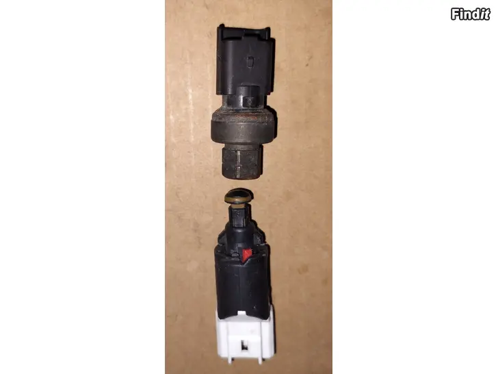 Myydään Ilmastoininpainekytkin jarruvalokytkimenanturi