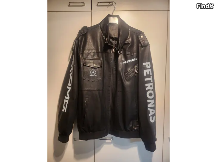 Myydään AMG Mercedes takki