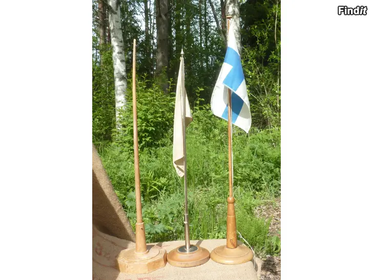 Myydään kolme vanhaa pöytälippua
