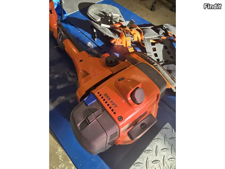 Myydään Husqvarna 555FXT raivaussaha