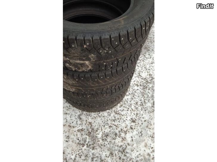 Myydään Talvirenkaat 215/60 r16