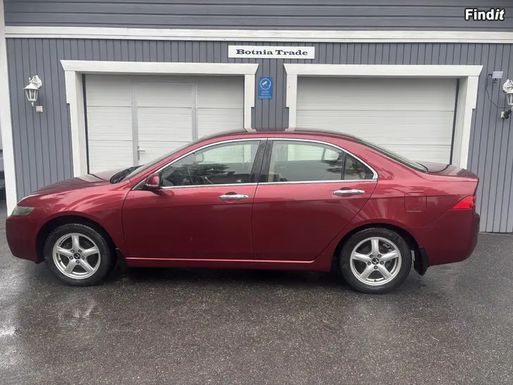 Säljes Fynd Honda Accord 2.0 Sedan -2004