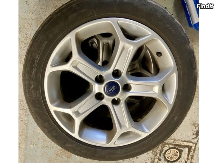 Myydään FORD MONDEO alkuperäiset alumiinivanteet 4 kpl