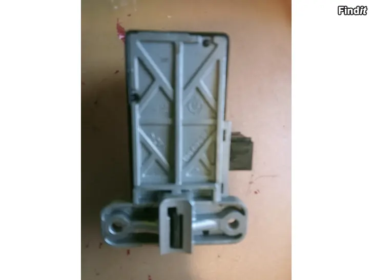 Myydään VW Passat 2007 rattilukko 215002011