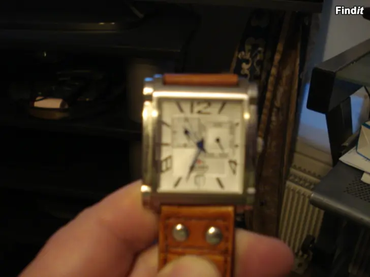 Myydään vintage orien rannekello