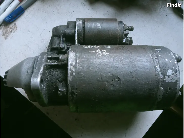 Myydään MB 300D 1982 käynnistysmoottori