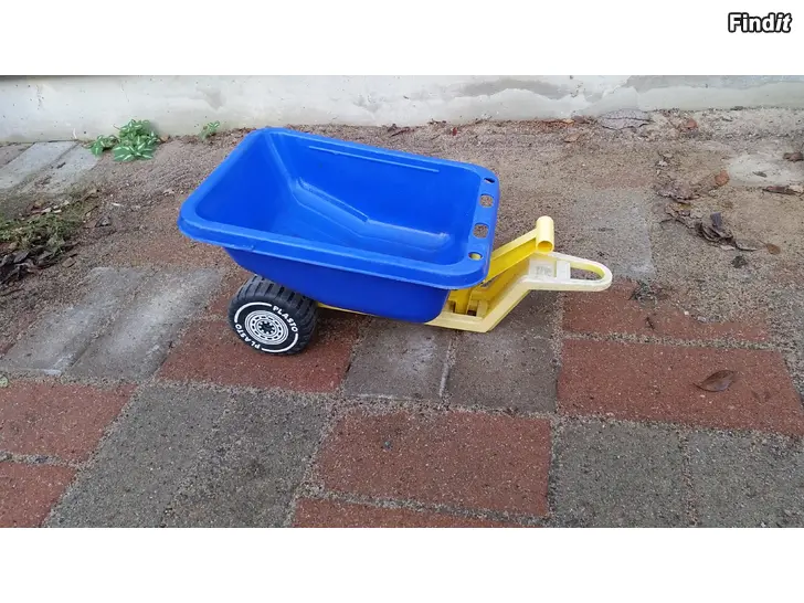 Myydään Plasto traktorin peräkärry 5e