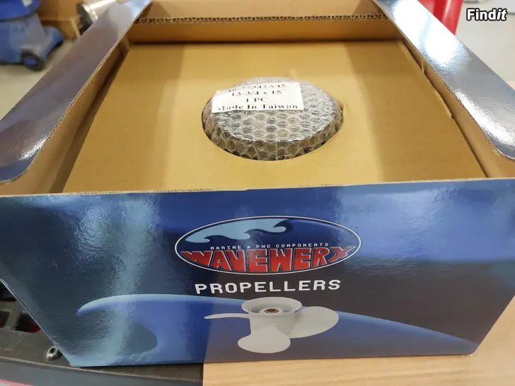 Säljes Propeller 13 3/4 x 15