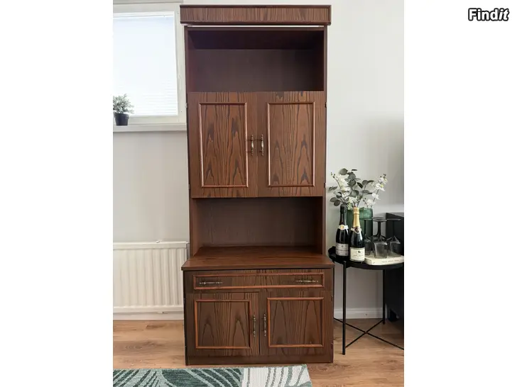 Myydään Vintage bokhylla / Vintage Kirjahylly