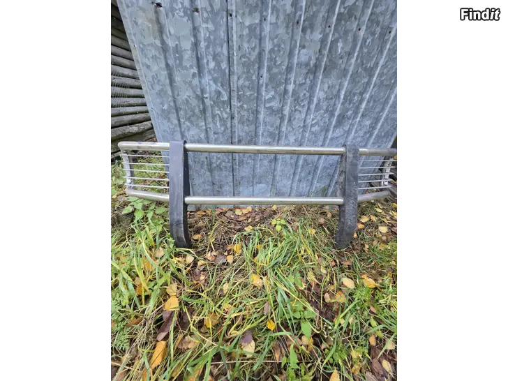 Säljes Frontbåge