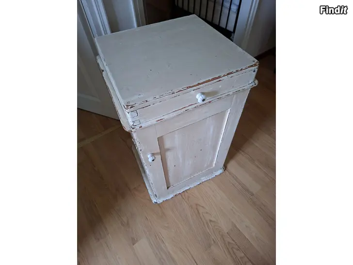 Säljes Tvättkommod/skåp