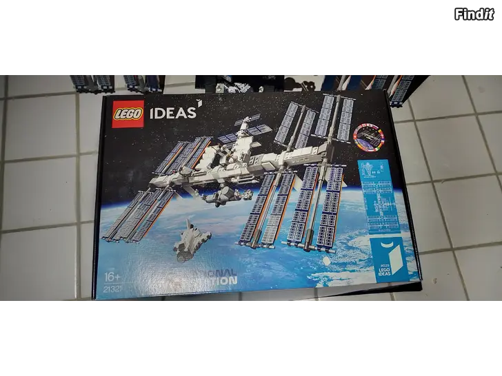 Myydään Lego avaruus asema