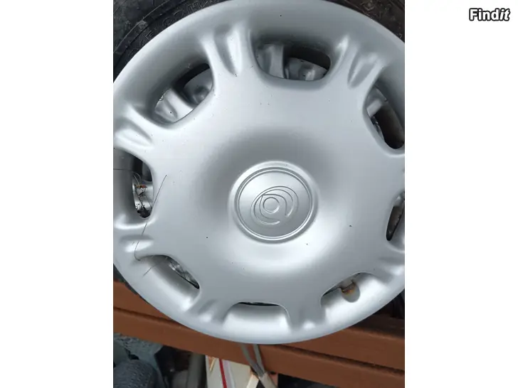Säljes Mazda 323 org. Kapslar