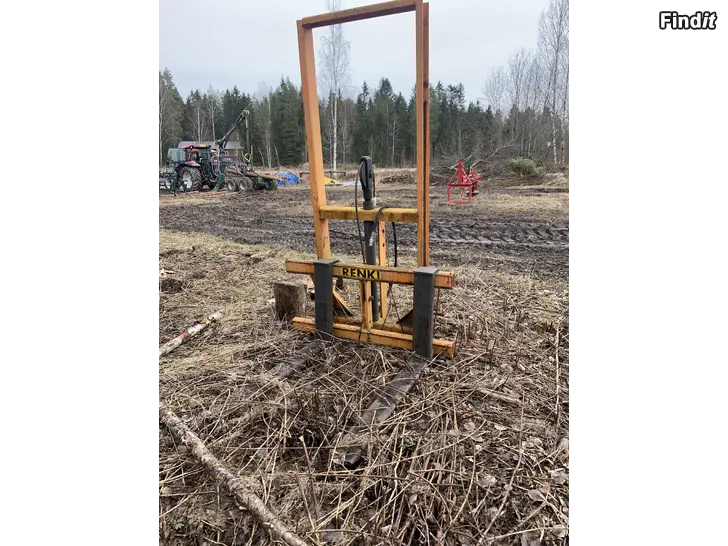Myydään Renki Trukkimasto / nostin traktoriin
