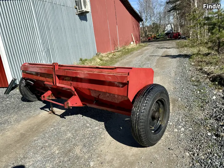 Säljes Junkkari 3 m Ytspridare