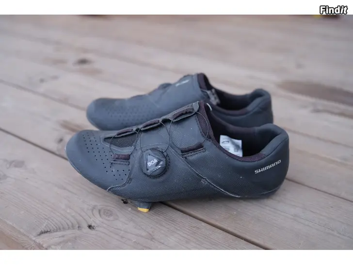 Säljes Cykelskor Shimano RC3, strl. 39