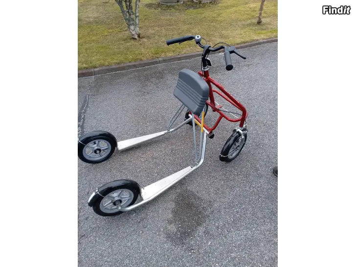 Säljes Sparkcykel