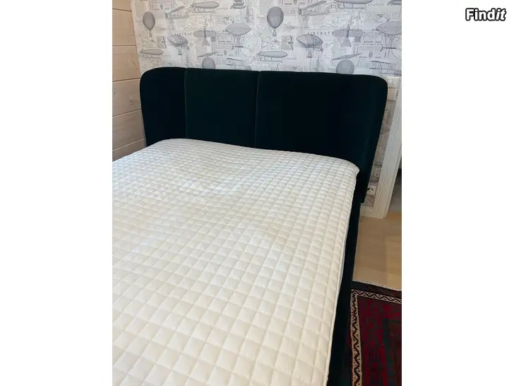Säljes Ikea Tufjord säng med tillhörande madrass