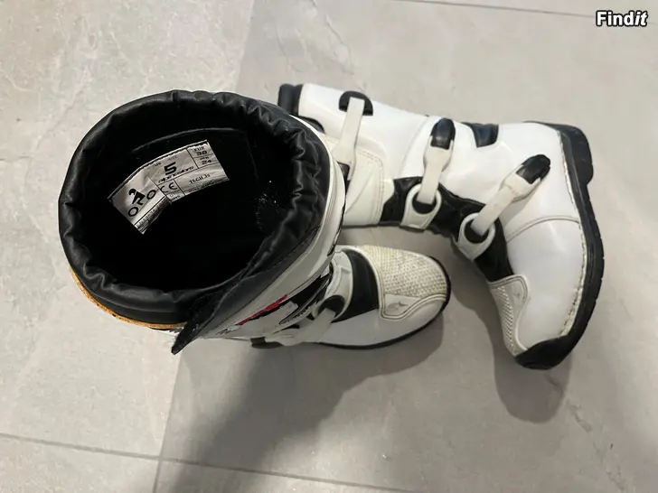 Säljes Alpinestar Tech 3 stövlar storlek 38