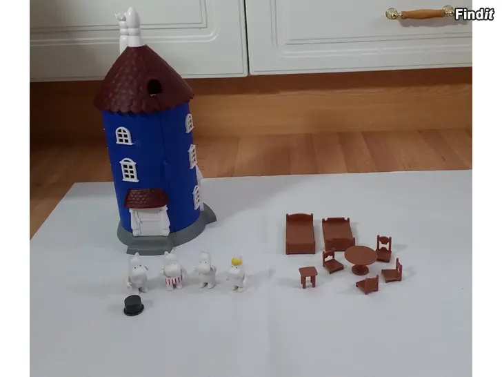 Myydään Pieni Muumitalo 30cm 20e