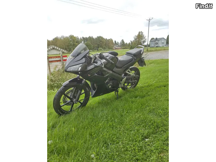 Säljes Säljes en väl skött Honda cbr 125