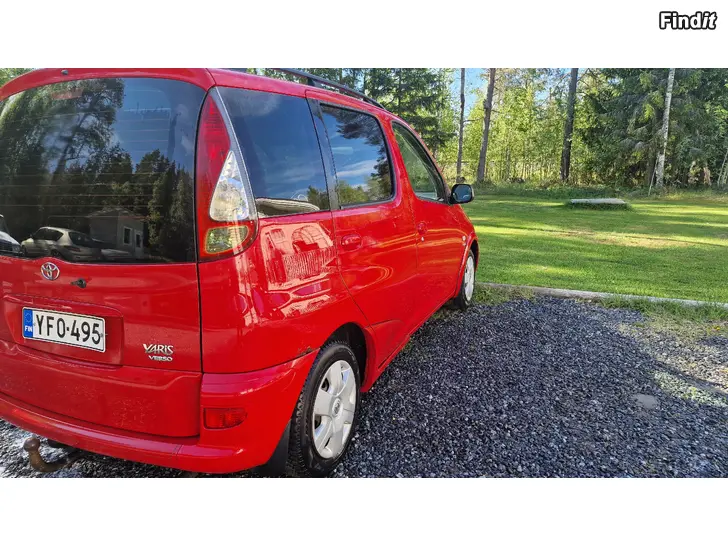 Säljes Toyota Yaris Verso. Besiktad