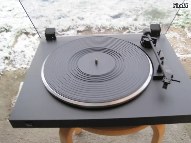 Myydään Dual CS 410 Levysoitin / Skivspelare