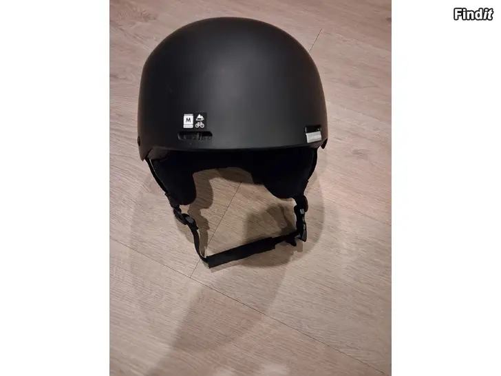 Säljes Salomon slalomhjälmar M