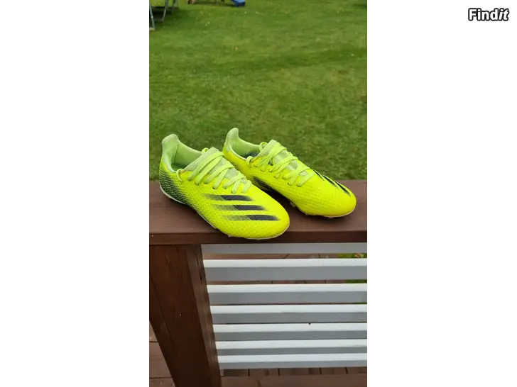 Säljes Adidas X Ghosted 32 fotbollsskor
