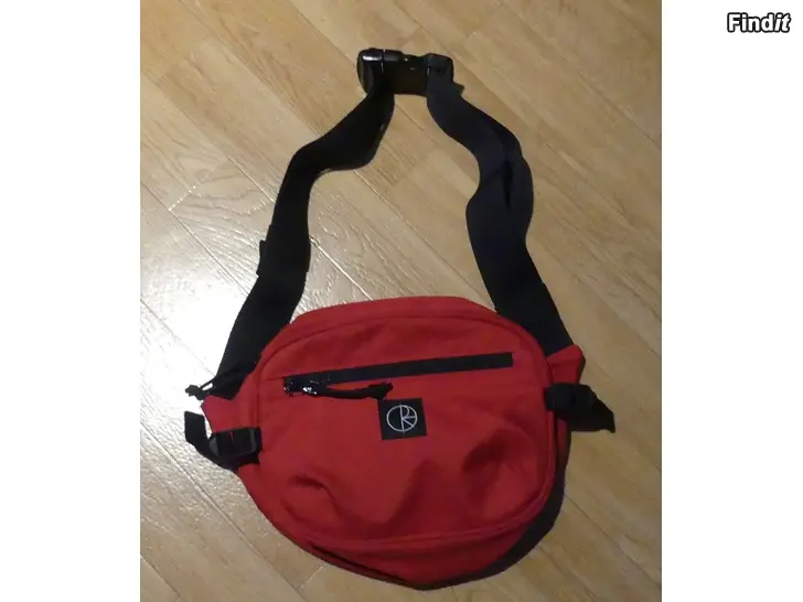 Myydään Vyölaukku