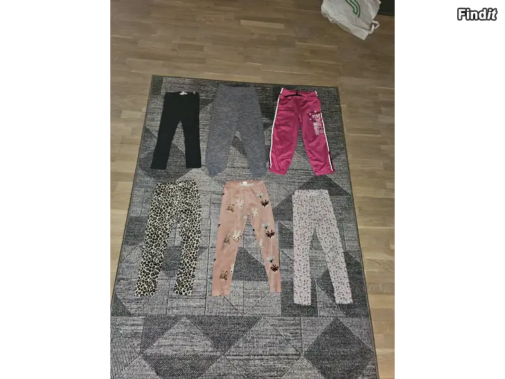 Myydään Barn kläder