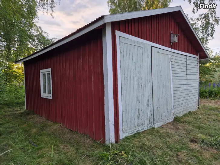 Säljes En fastighet med en envåningsstuga m.m. på Helenelundvägen 54, 662 90 Harrström, Finland