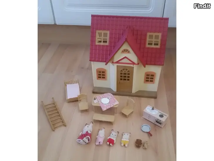 Säljes Sylvanian Families talo  tarvikkeet -hinta 12e