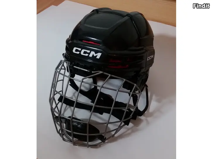 Myydään CCM Tacks 70 Combo jääkiekkokypärä kasvosuojalla   25e